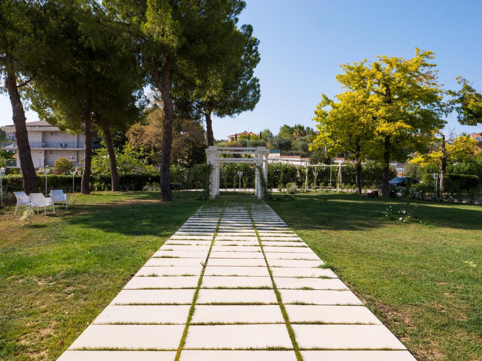 Giardino Dei Principi D'Abruzzo Hotel Citta Sant'Angelo Exterior foto