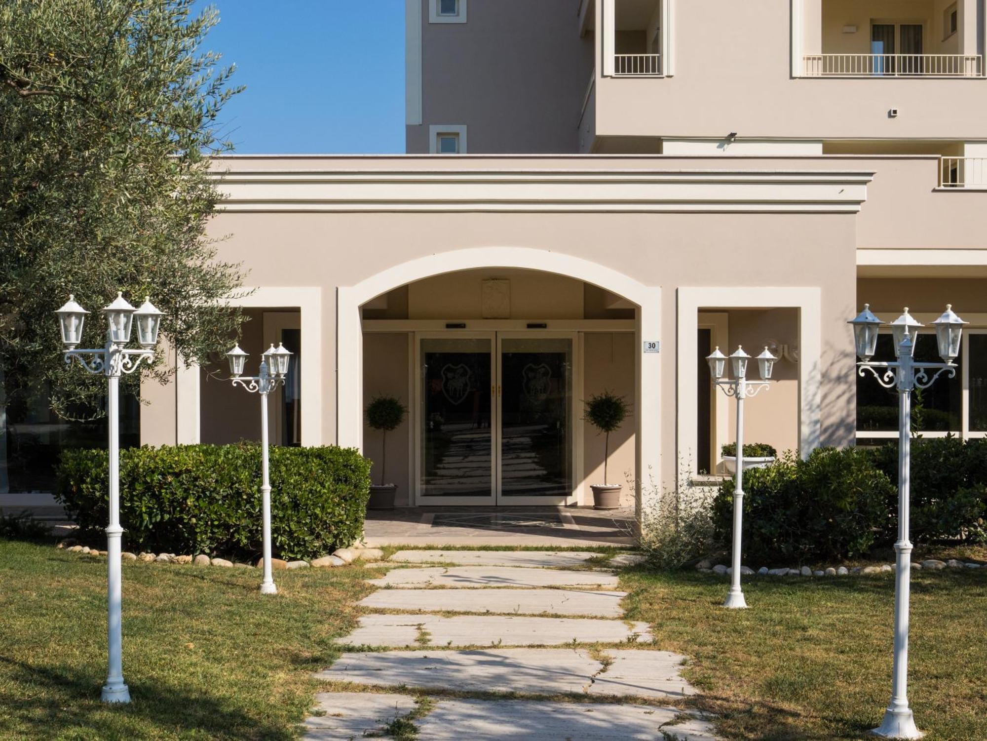 Giardino Dei Principi D'Abruzzo Hotel Citta Sant'Angelo Exterior foto
